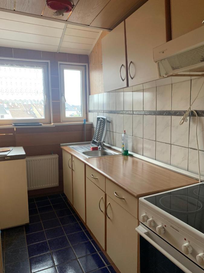 Dachgeschoss Hof Apartment เครเฟลด์ ภายนอก รูปภาพ